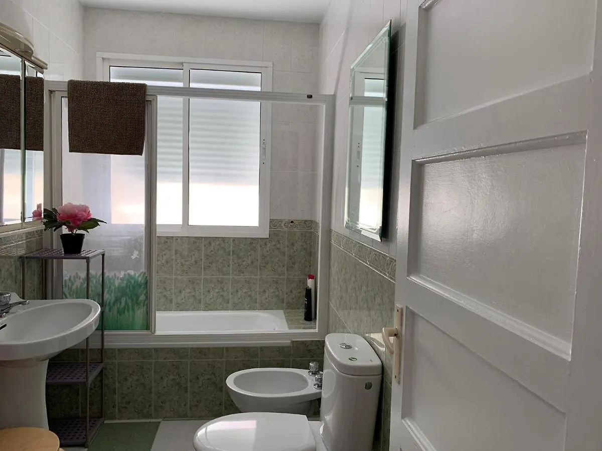 アパート マラガExcelente Apartamento Huelinアパートメント