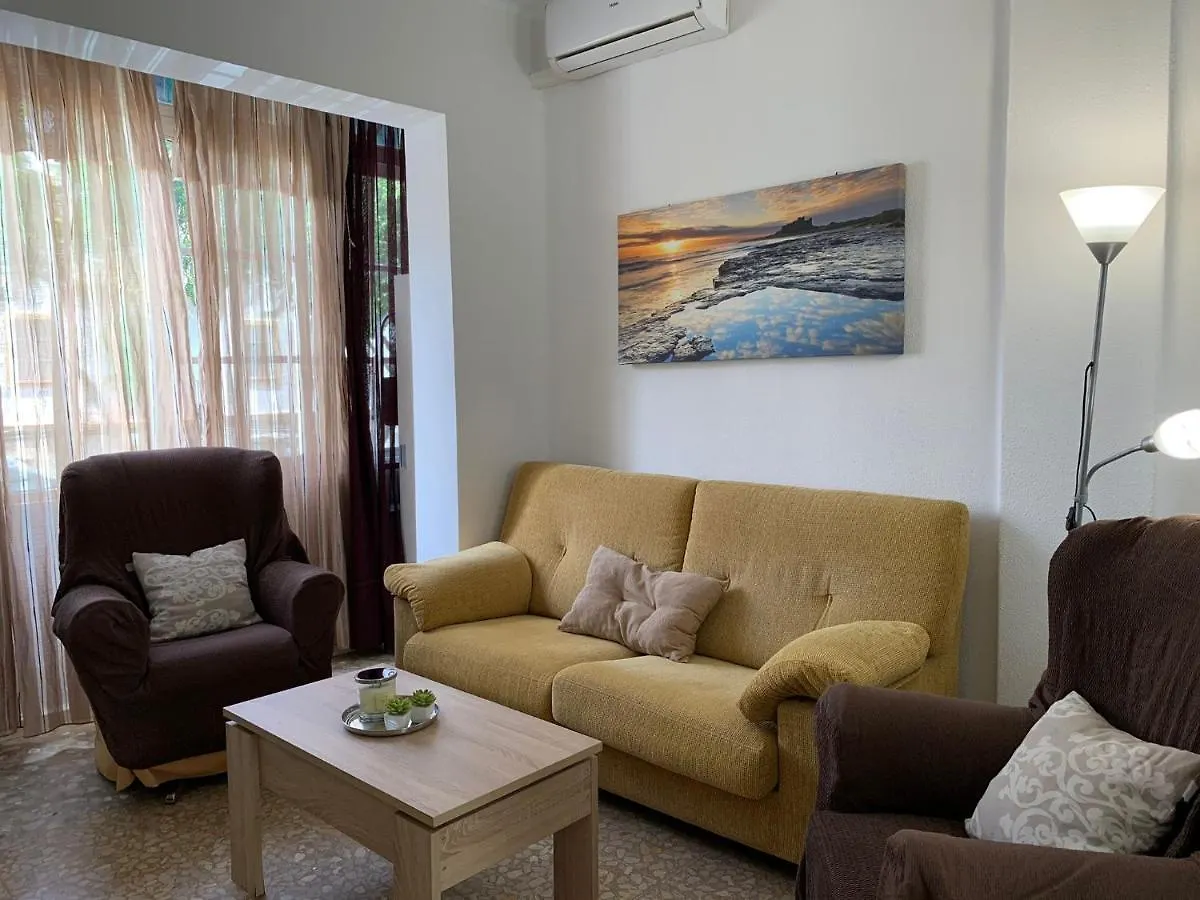 マラガExcelente Apartamento Huelinアパートメント スペイン