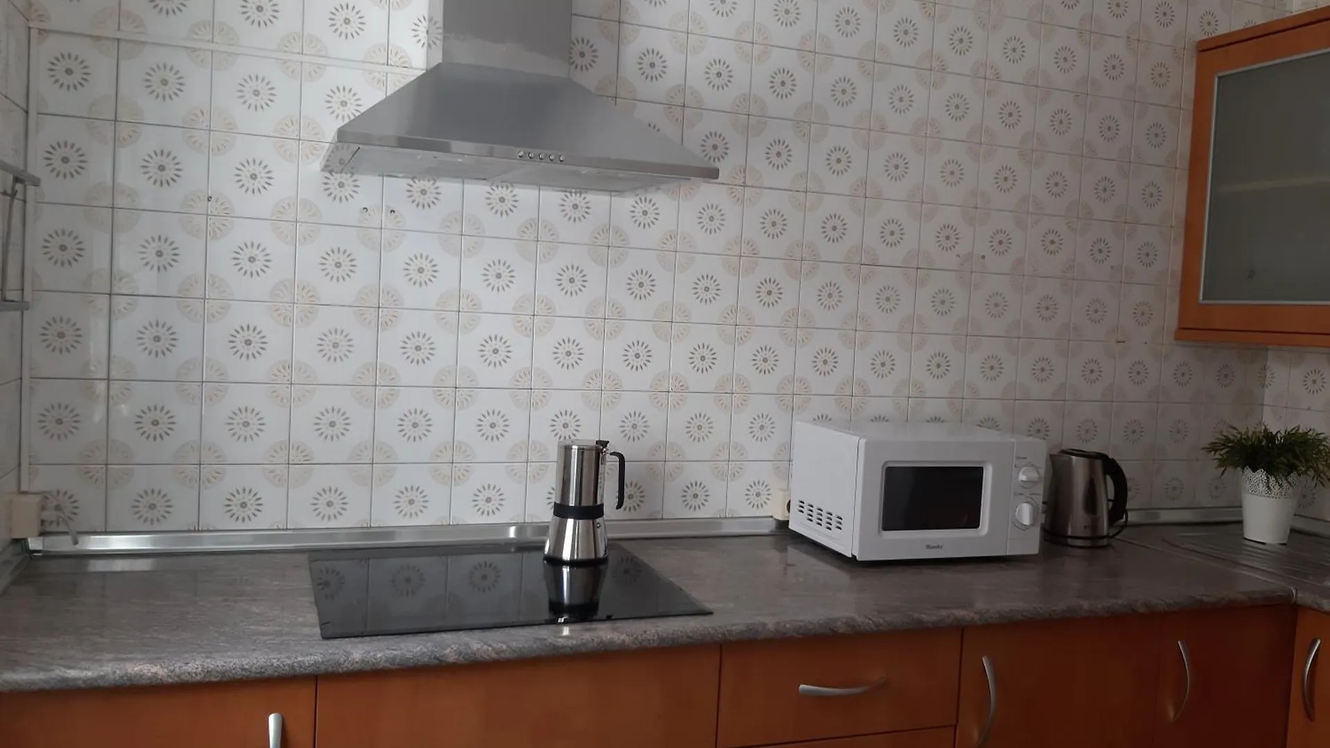 マラガExcelente Apartamento Huelinアパートメント アパート